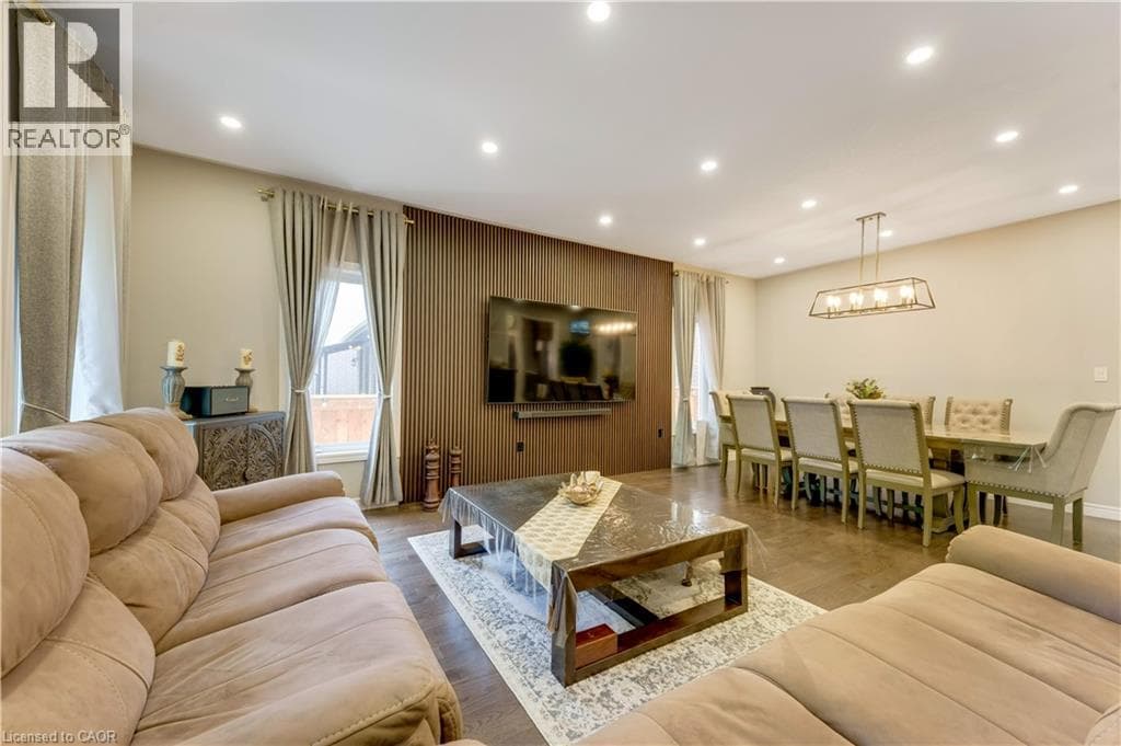 Detached for sale at 49 SCOTS PINE Trail, Huron Park, Kitchener, Ontario, photo 6