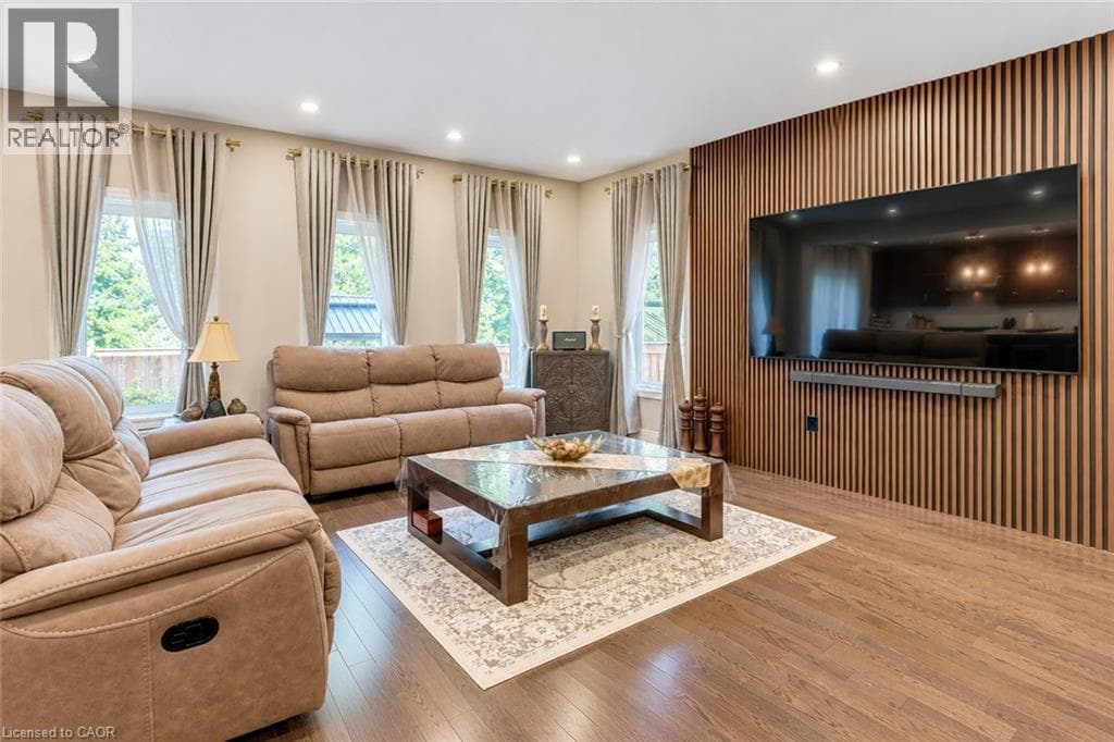 Detached for sale at 49 SCOTS PINE Trail, Huron Park, Kitchener, Ontario, photo 7