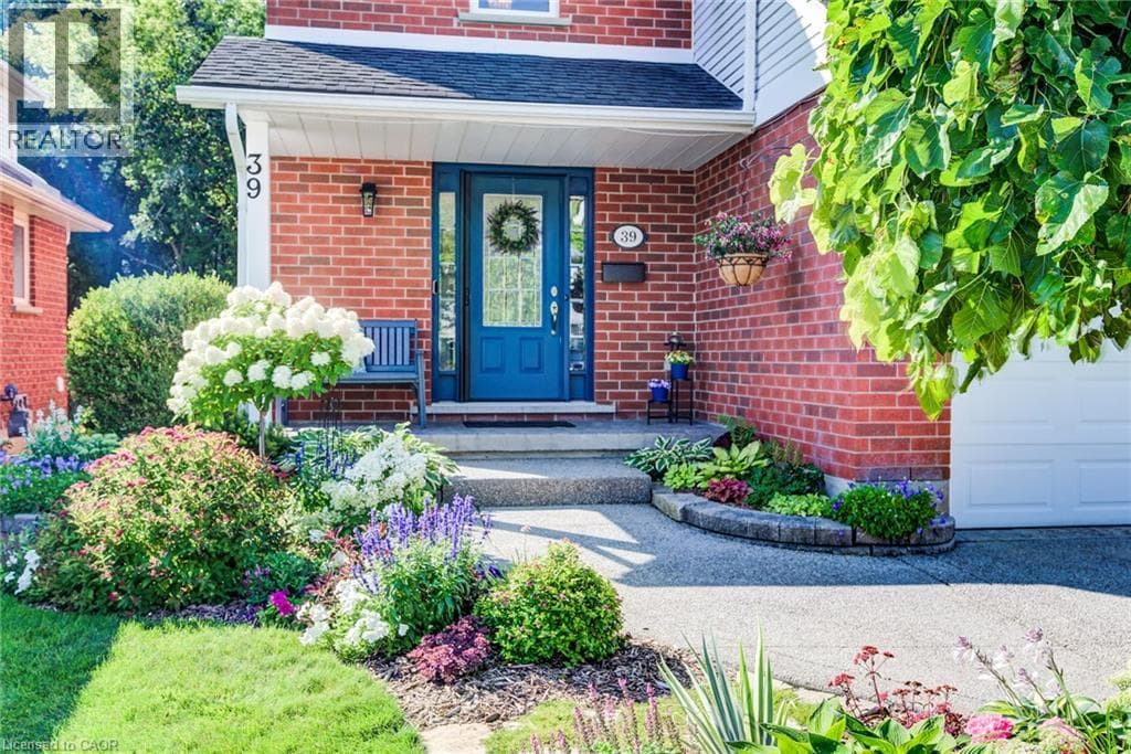 Detached for sale at 39 OLIVER Court SE, Highland West, Kitchener, Ontario, photo 3