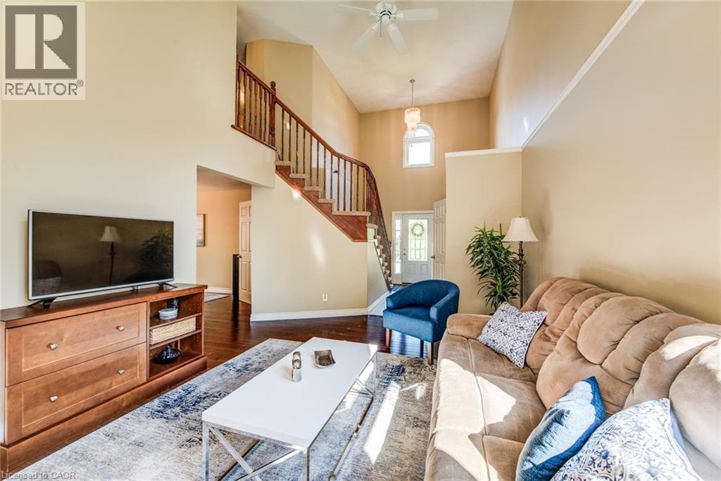 Detached for sale at 39 OLIVER Court SE, Highland West, Kitchener, Ontario, photo 9