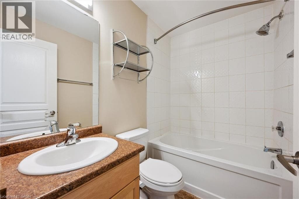 Townhouse for sale at 4 CHELTENHAM Mews, Mt. Hope Huron Park, Kitchener, Ontario, photo 18