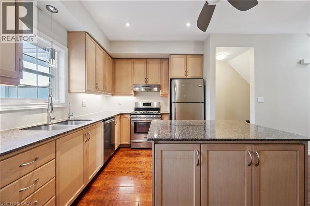 Townhouse for sale at 4 CHELTENHAM Mews, Mt. Hope Huron Park, Kitchener, Ontario, photo 6