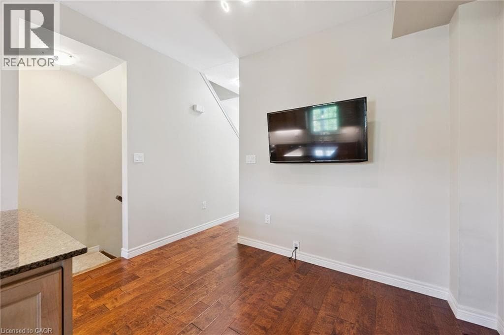 Townhouse for sale at 4 CHELTENHAM Mews, Mt. Hope Huron Park, Kitchener, Ontario, photo 7