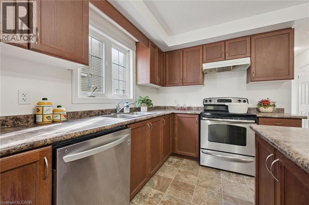Townhouse for sale at 931 GLASGOW Street Unit# 27B, Highland West, Kitchener, Ontario, photo 8
