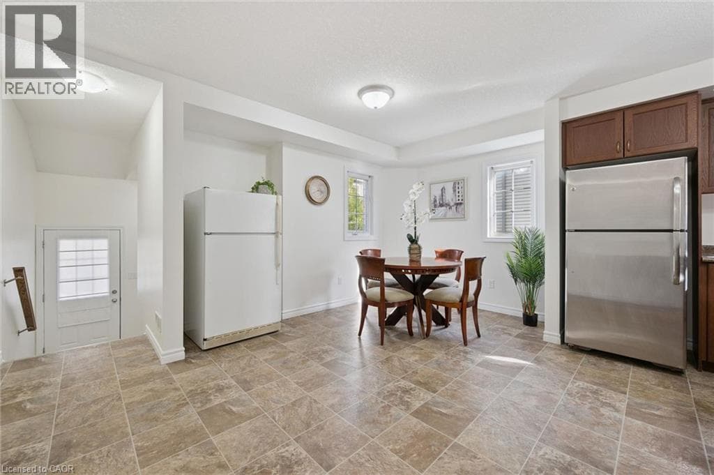 Townhouse for sale at 931 GLASGOW Street Unit# 27B, Highland West, Kitchener, Ontario, photo 6