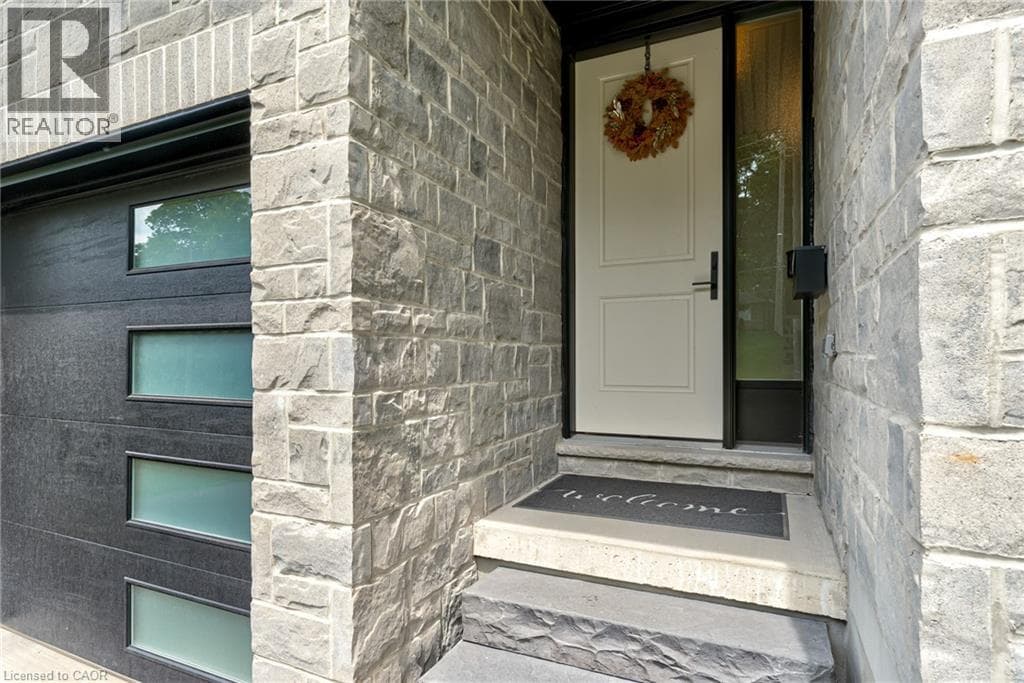 Detached for sale at 90 MARGARET Avenue N Unit# A, University Downs, Waterloo, Ontario, photo 4