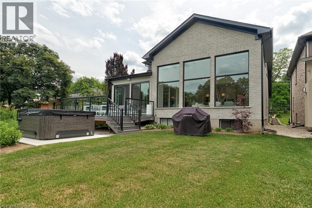 Detached for sale at 90 MARGARET Avenue N Unit# A, University Downs, Waterloo, Ontario, photo 44