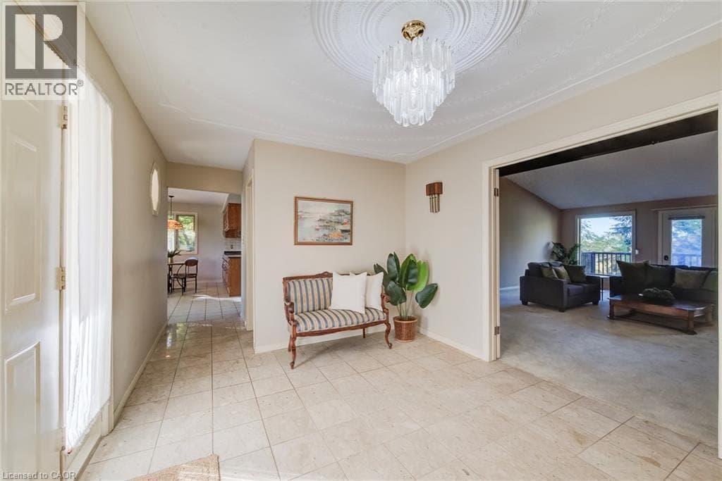 Detached for sale at 44 GREENSVIEW Drive, Pioneer Tower West, Kitchener, Ontario, photo 4