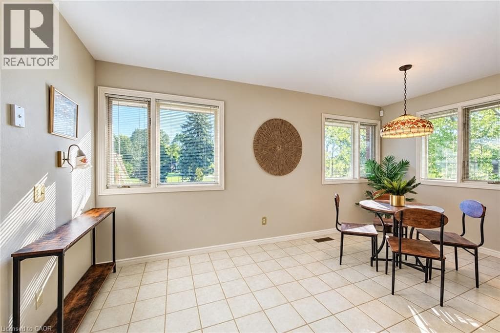 Detached for sale at 44 GREENSVIEW Drive, Pioneer Tower West, Kitchener, Ontario, photo 6