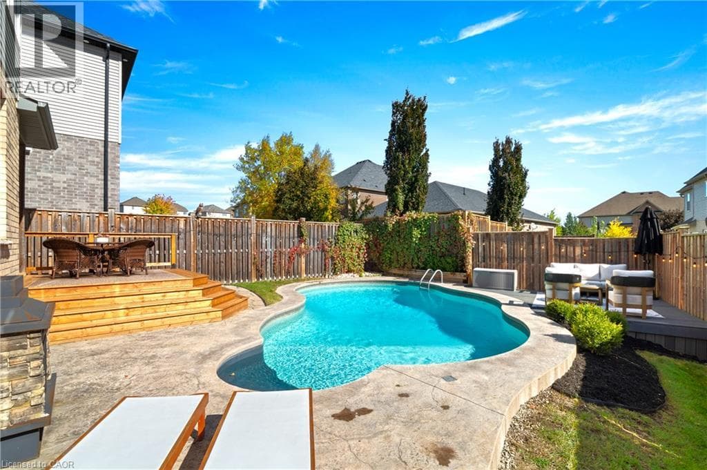 Detached for sale at 43 FRONTIER Drive, Doon South, Kitchener, Ontario, photo 2