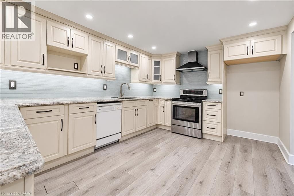 Semi-detached for sale at 56 POPLAR Drive, Silverheights, Cambridge, Ontario, photo 13