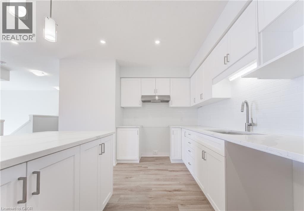 Townhouse for sale at 25 URBANE Boulevard, Laurentian West, Kitchener, Ontario, photo 13