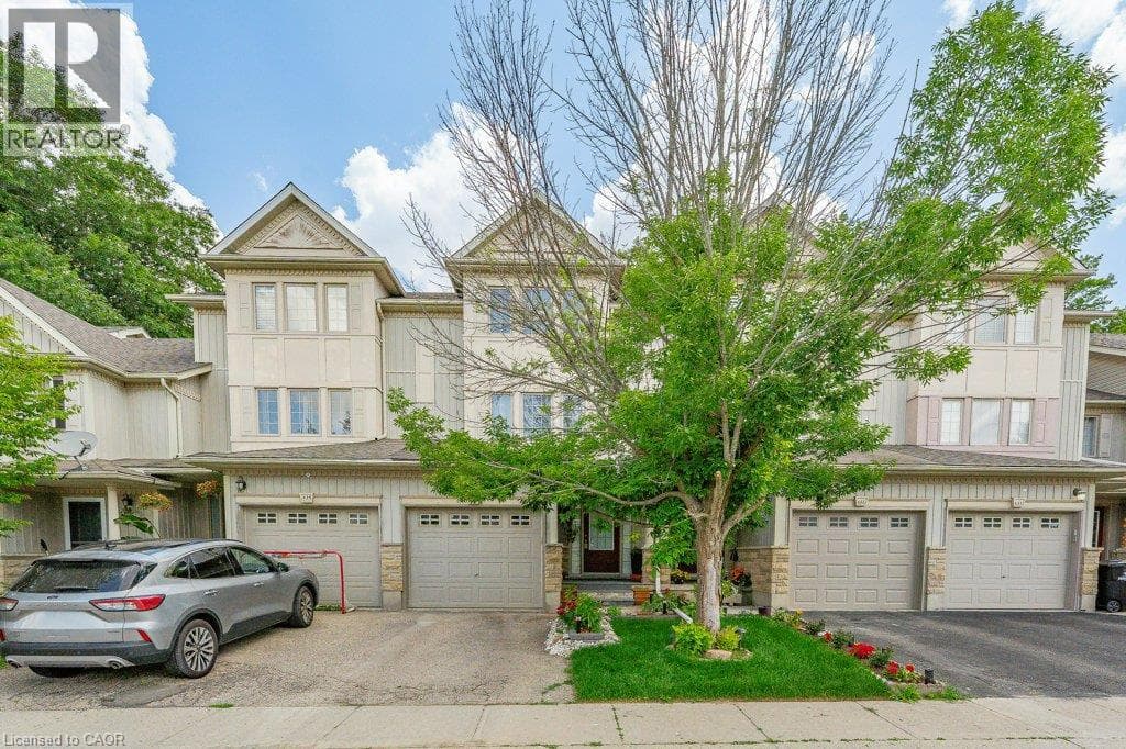 Townhouse for sale at 110 ACTIVA Avenue Unit# E33, Laurentian West, Kitchener, Ontario, photo 3