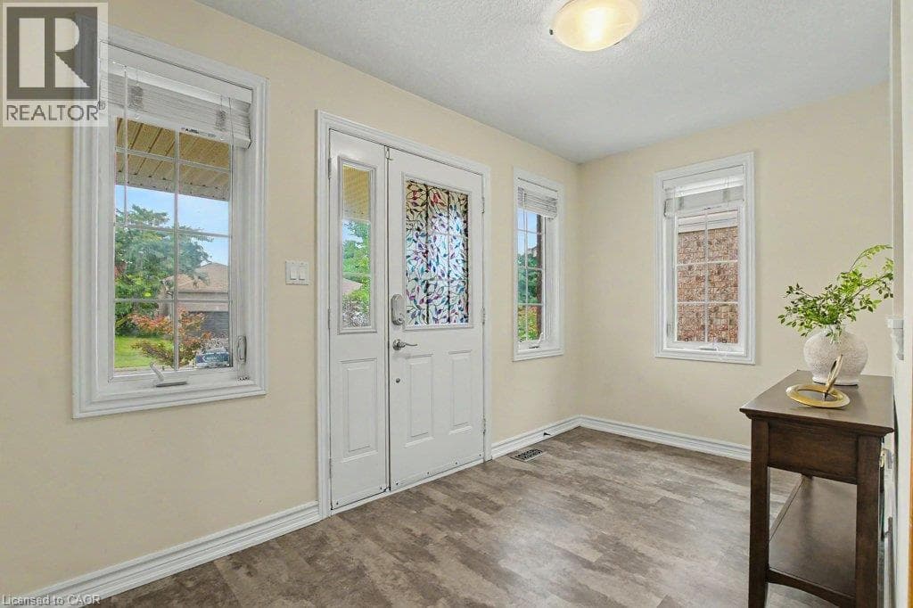 Detached for sale at 15 SIM Court, Victoria Highlands, Cambridge, Ontario, photo 5