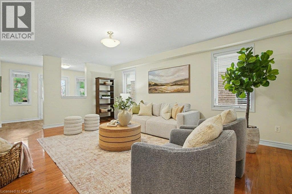 Detached for sale at 15 SIM Court, Victoria Highlands, Cambridge, Ontario, photo 9