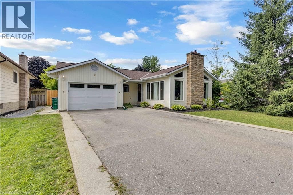 Detached for sale at 218 NORTHUMBERLAND Street, Ayr, North Dumfries, Ontario, photo 2