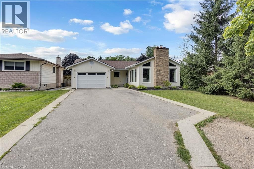 Detached for sale at 218 NORTHUMBERLAND Street, Ayr, North Dumfries, Ontario, photo 3