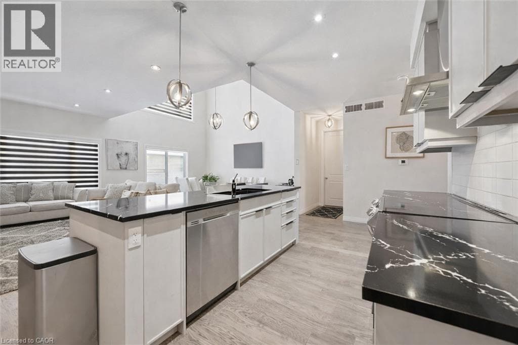 Detached for sale at 972 STONECLIFFE Walk Unit# 18, Doon South, Kitchener, Ontario, photo 13