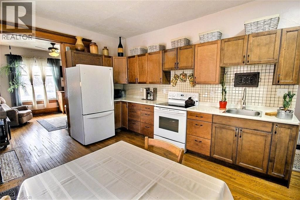 Detached for sale at 223 WATER Street N, Riverview, Cambridge, Ontario, photo 3