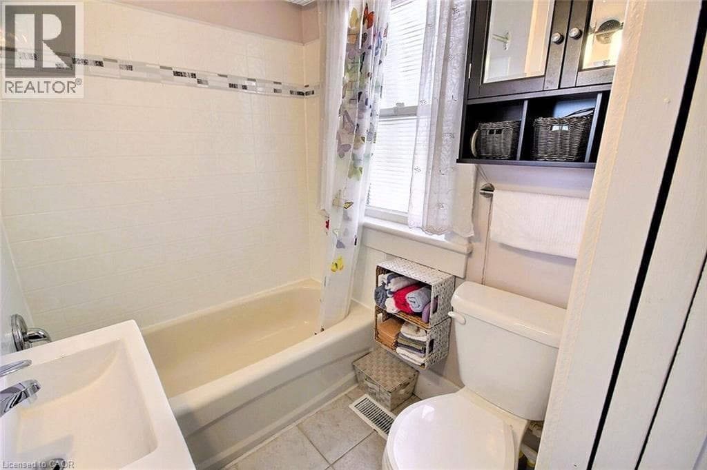 Detached for sale at 223 WATER Street N, Riverview, Cambridge, Ontario, photo 9