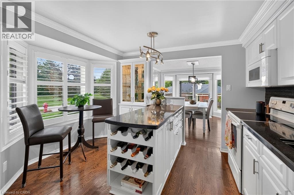 406 CRAIGLEITH Drive Unit# 1