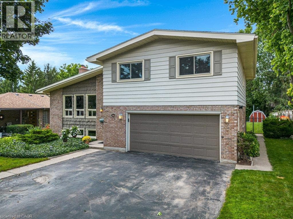 Detached for sale at 196 ABRAHAM Street, Preston Heights, Cambridge, Ontario, photo 2