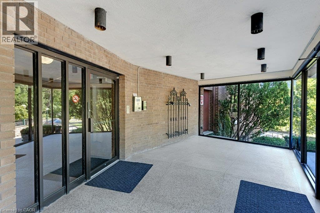 Apartment for sale at 26 WENTWORTH Avenue Unit# 2 S, Downtown Galt, Cambridge, Ontario, photo 4