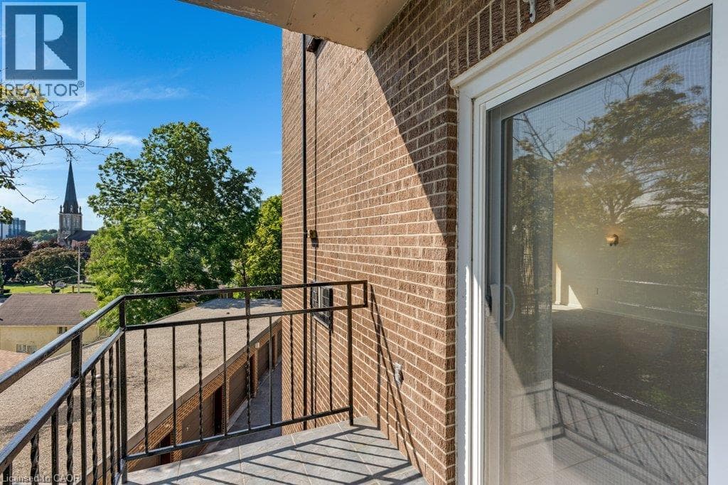Apartment for sale at 26 WENTWORTH Avenue Unit# 2 S, Downtown Galt, Cambridge, Ontario, photo 24