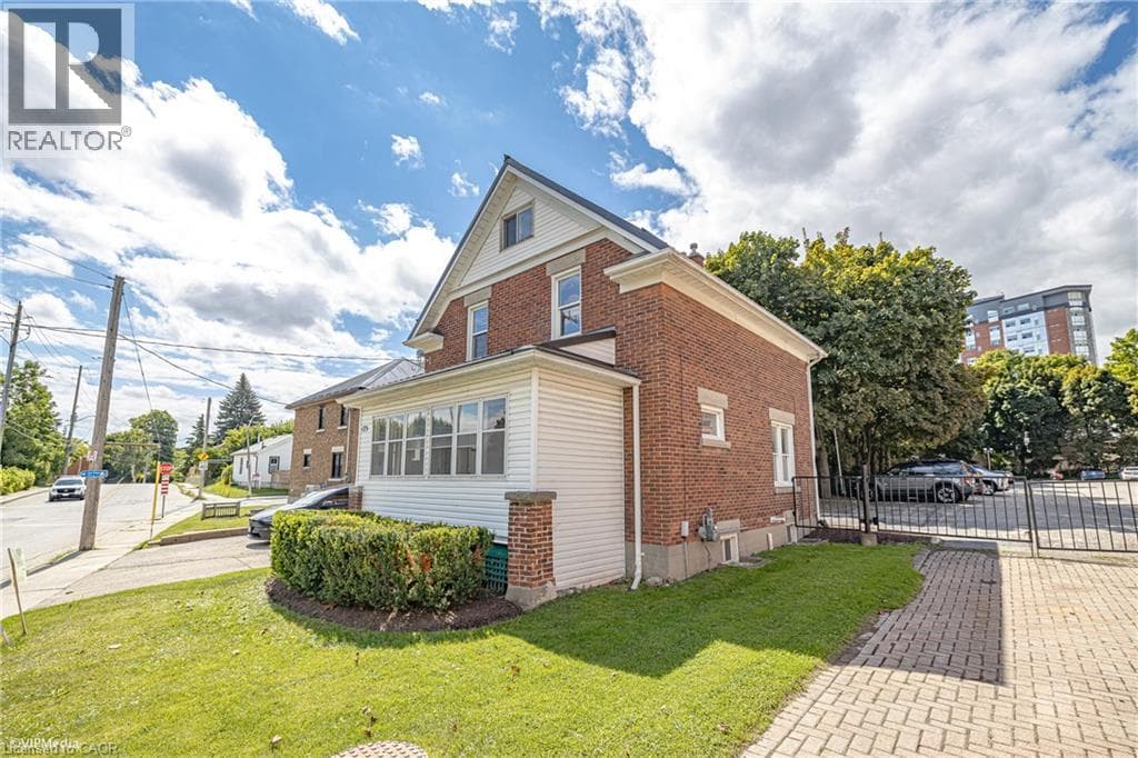 Detached for sale at 175 REGINA Street N, Uptown North, Waterloo, Ontario, photo 2
