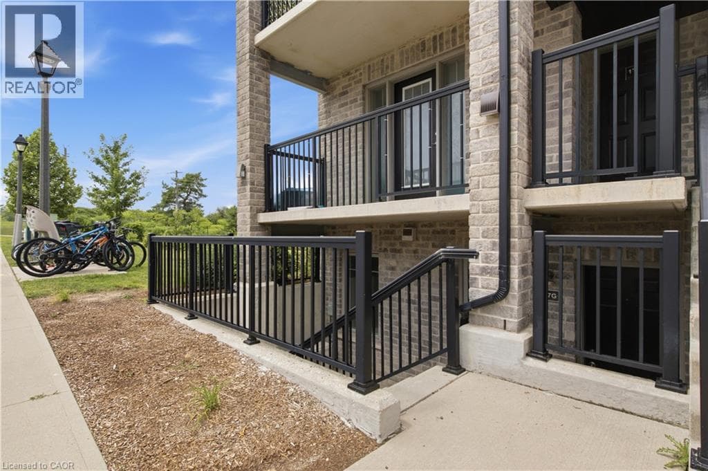 Townhouse for sale at 1989 OTTAWA Street S Unit# 17G, Laurentian West, Kitchener, Ontario, photo 5