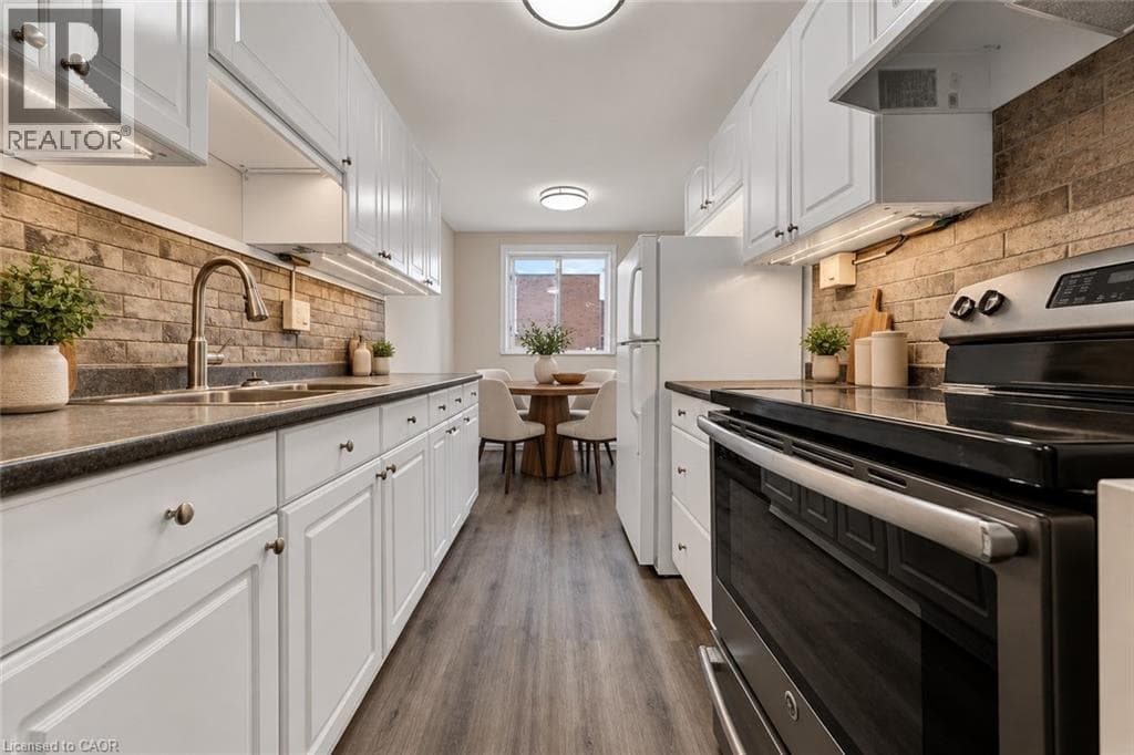 Apartment for sale at 100 BRECKENRIDGE Drive Unit# 103, Heritage Park, Kitchener, Ontario, photo 5