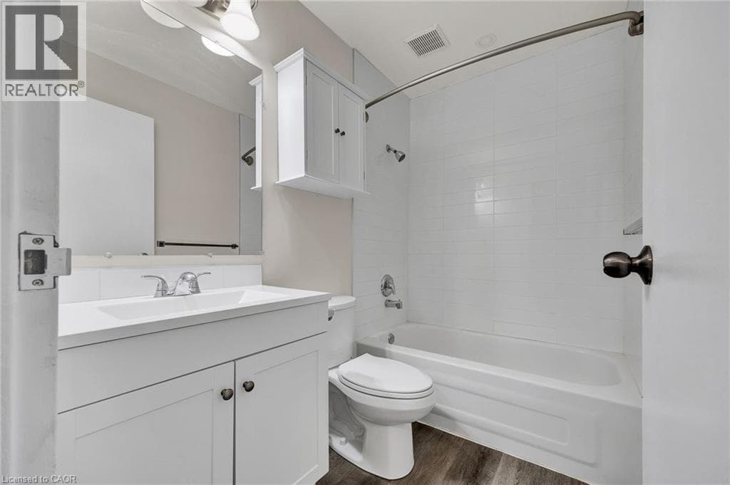 Apartment for sale at 100 BRECKENRIDGE Drive Unit# 103, Heritage Park, Kitchener, Ontario, photo 8