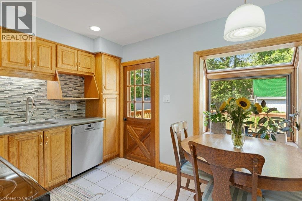 Detached for sale at 17 QUEEN Street, Branchton, North Dumfries, Ontario, photo 14