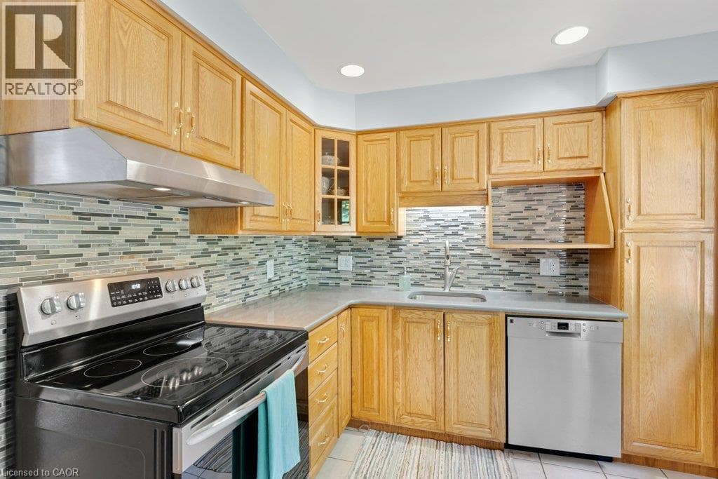 Detached for sale at 17 QUEEN Street, Branchton, North Dumfries, Ontario, photo 16