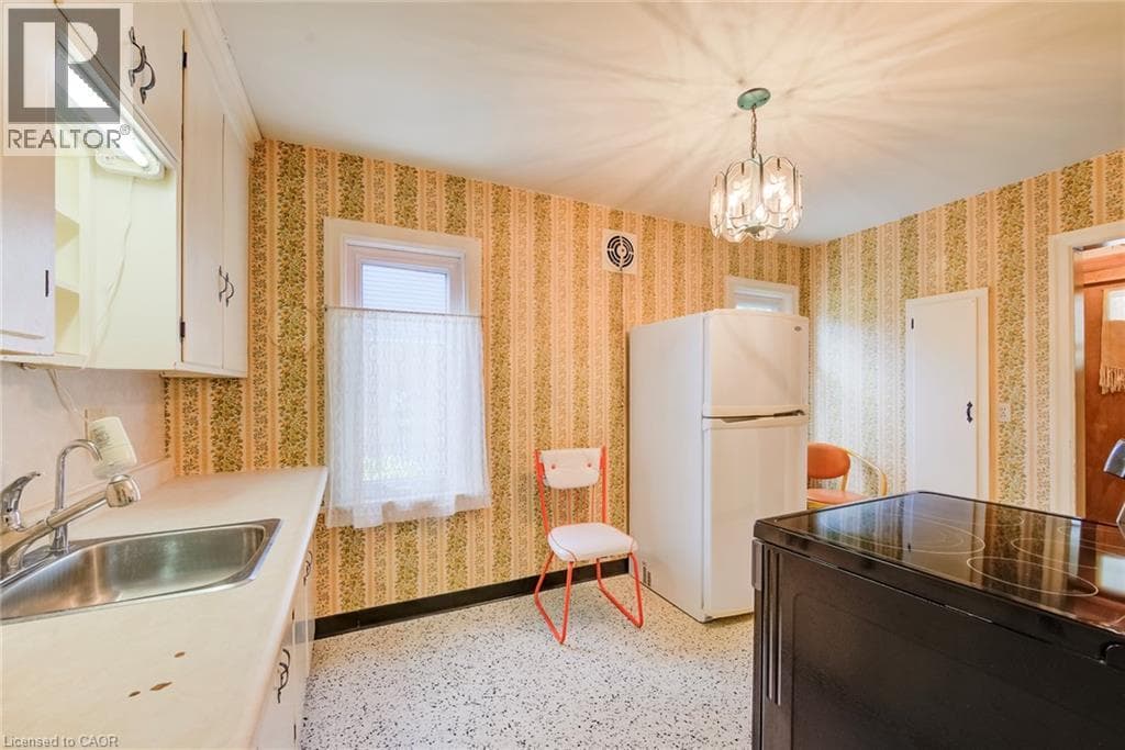 Detached for sale at 11 CRESTWOOD Avenue, Fairfield, Kitchener, Ontario, photo 11