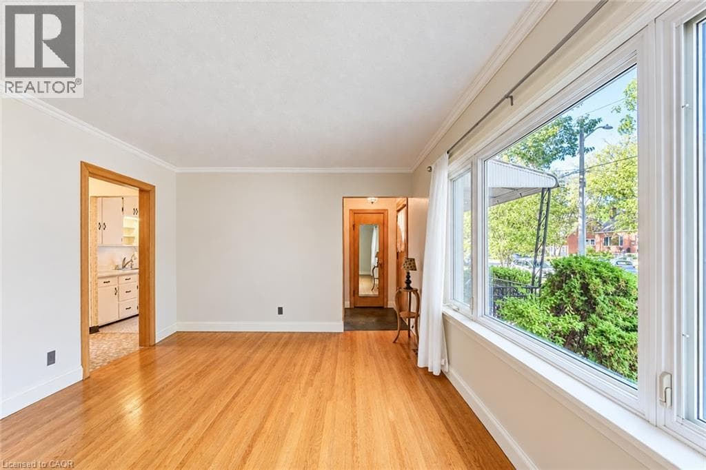 Detached for sale at 11 CRESTWOOD Avenue, Fairfield, Kitchener, Ontario, photo 8