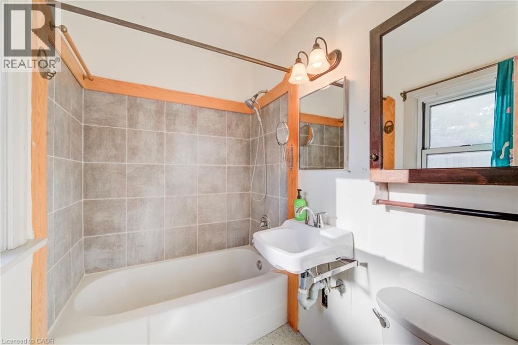 Detached for sale at 11 CRESTWOOD Avenue, Fairfield, Kitchener, Ontario, photo 16