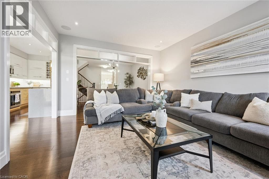 Townhouse for sale at 111 OAK PARK Drive, Carriage Crossing, Waterloo, Ontario, photo 6