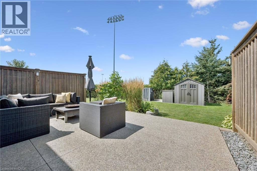 Townhouse for sale at 111 OAK PARK Drive, Carriage Crossing, Waterloo, Ontario, photo 32