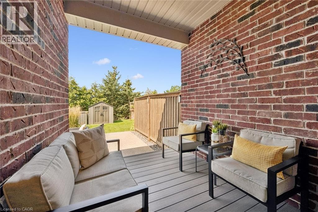 Townhouse for sale at 111 OAK PARK Drive, Carriage Crossing, Waterloo, Ontario, photo 40