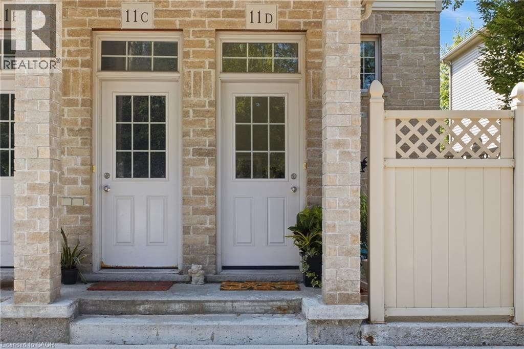 Townhouse for sale at 1941 OTTAWA Street S Unit# D11, Laurentian West, Kitchener, Ontario, photo 3