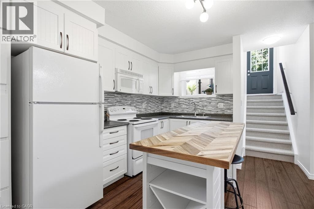 Townhouse for sale at 1941 OTTAWA Street S Unit# D11, Laurentian West, Kitchener, Ontario, photo 8
