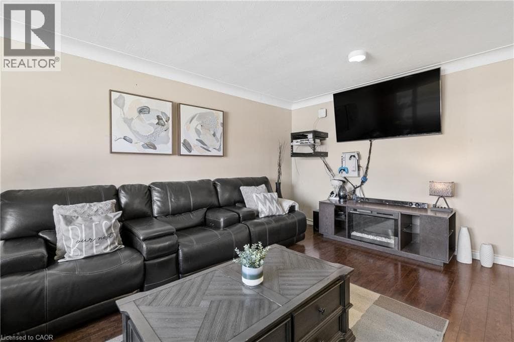 Detached for sale at 61 FAIRLAWN Road, Vanier, Kitchener, Ontario, photo 5
