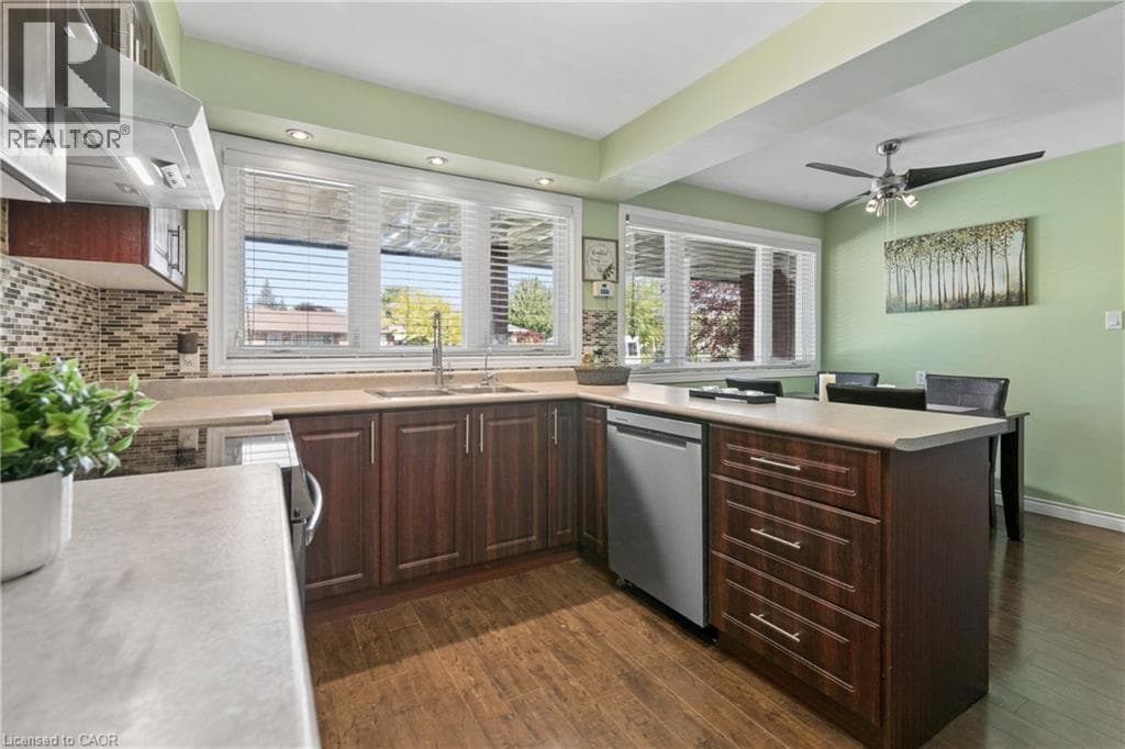 Detached for sale at 61 FAIRLAWN Road, Vanier, Kitchener, Ontario, photo 10