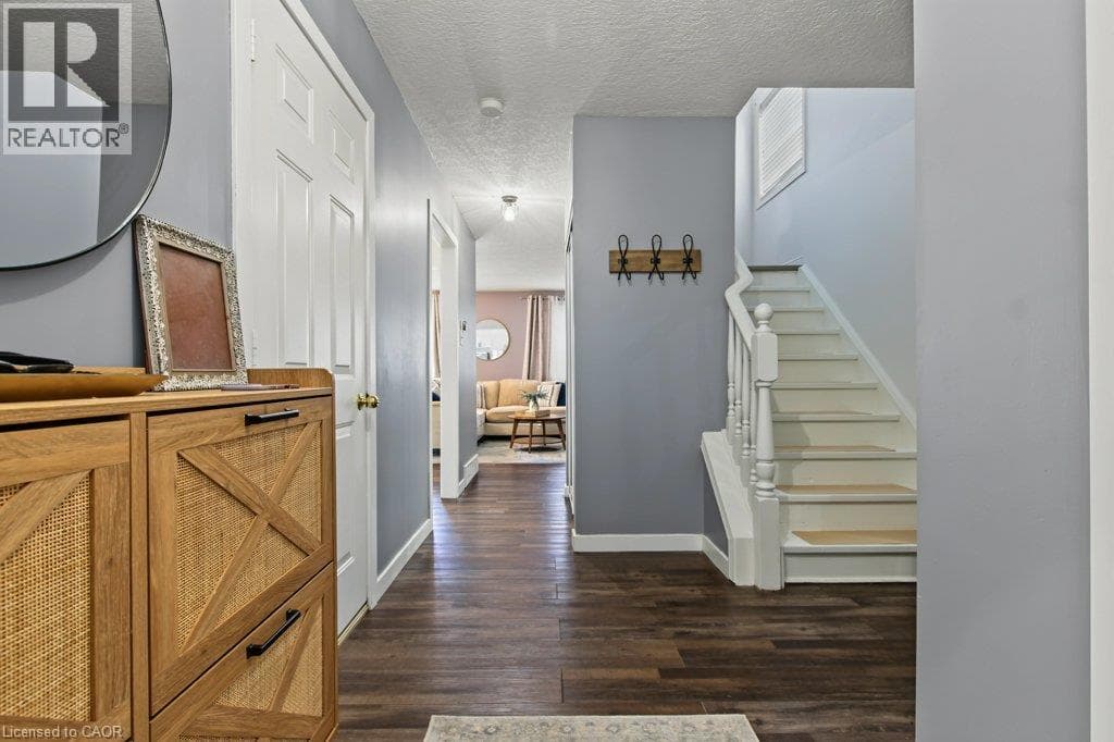 Detached for sale at 347 BANKSIDE Drive, Highland West, Kitchener, Ontario, photo 6
