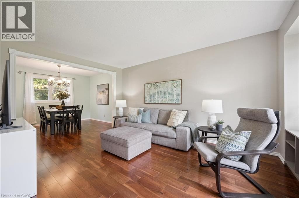 Detached for sale at 143 HILLBROOK Crescent, Forest Heights, Kitchener, Ontario, photo 5