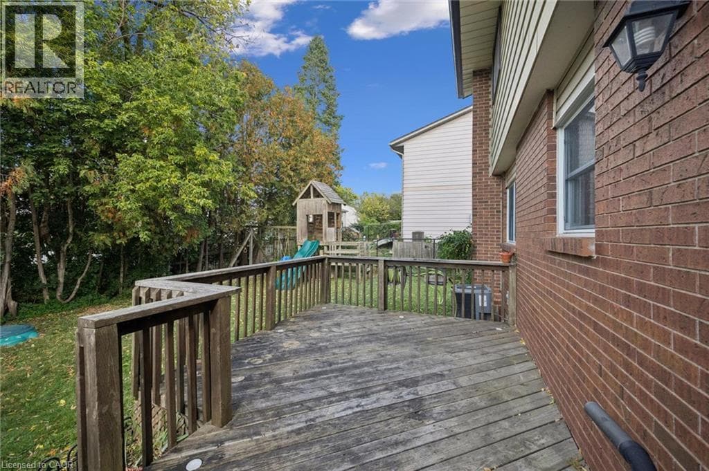 Detached for sale at 143 HILLBROOK Crescent, Forest Heights, Kitchener, Ontario, photo 32