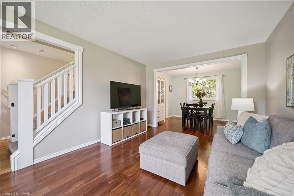 Detached for sale at 143 HILLBROOK Crescent, Forest Heights, Kitchener, Ontario, photo 6