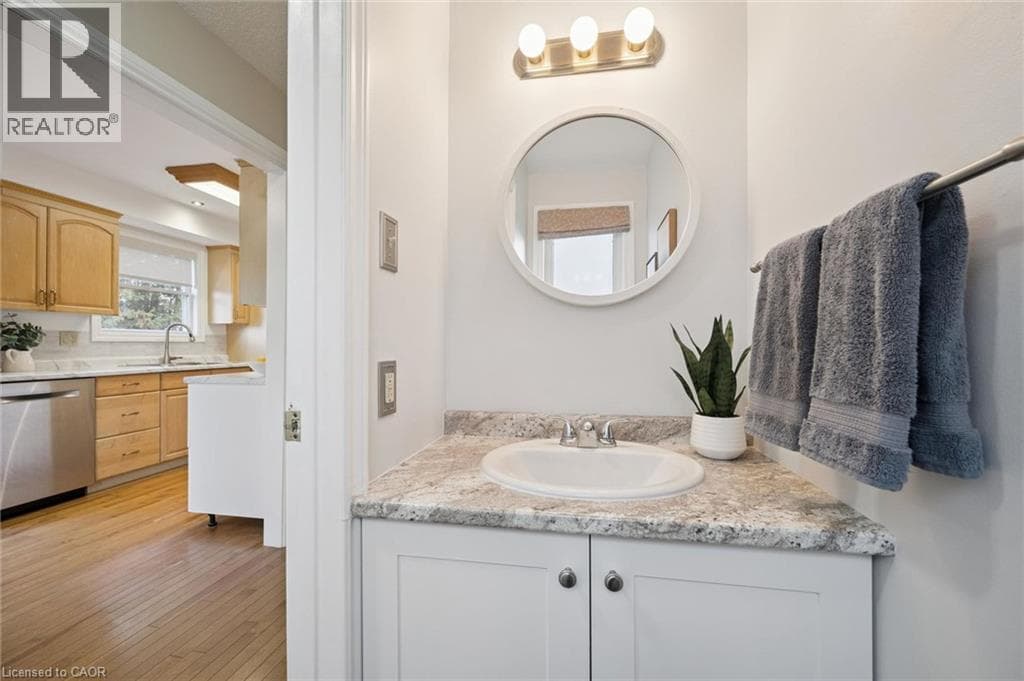 Detached for sale at 143 HILLBROOK Crescent, Forest Heights, Kitchener, Ontario, photo 14