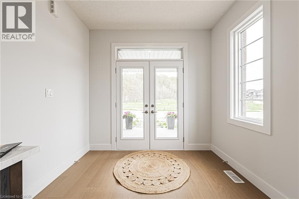 Detached for sale at 546 BENNINGER Drive, Laurentian West, Kitchener, Ontario, photo 2